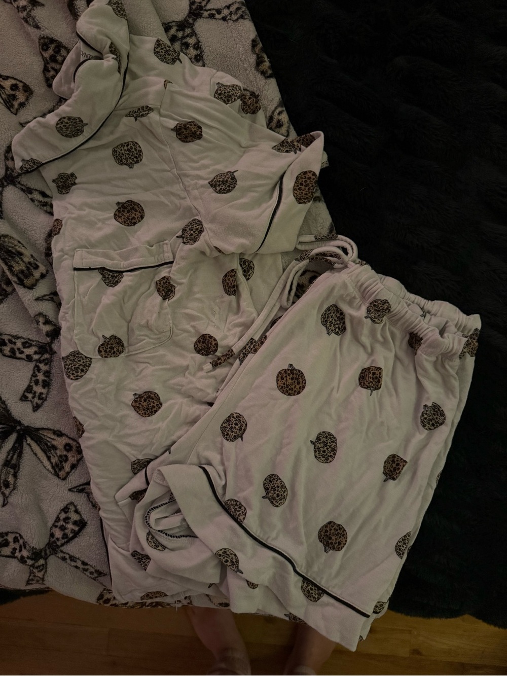 Cynthia Rowley White Short Pajama Set with Brown Leopard Dots - Picture 3 of 3